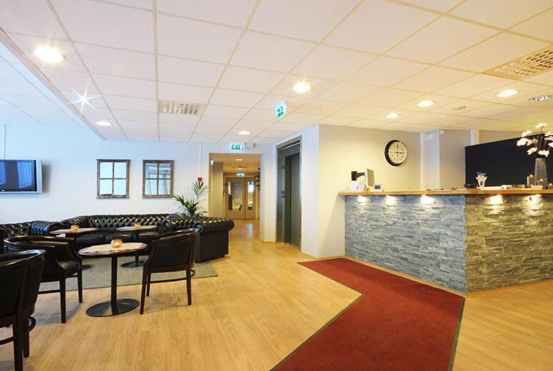 Skansen Hotel Тромсьо Екстериор снимка