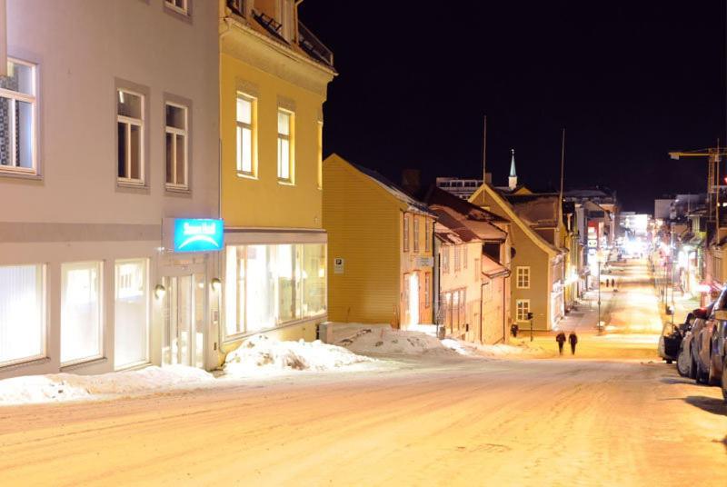 Skansen Hotel Тромсьо Екстериор снимка